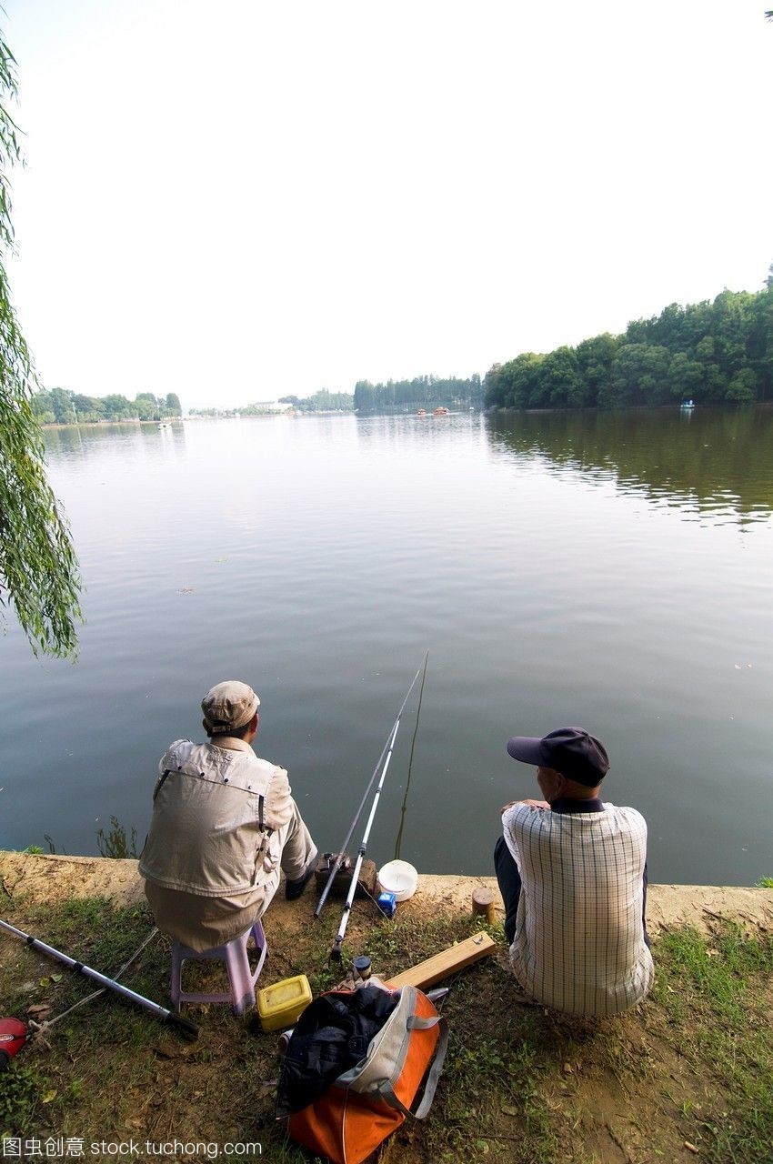 南京宣武湖邊的垂釣時(shí)光 中國漁民的閑適與堅(jiān)持